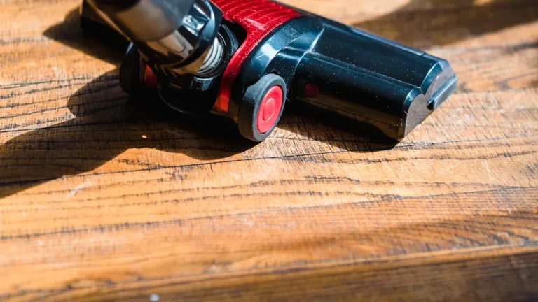 Expert Tips for Selecting Vinyl Flooring Thickness This Year