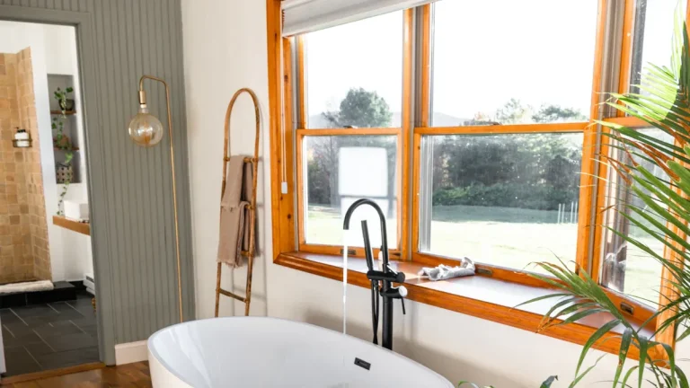 Upgrade Your Space With These 10 Wood Floor Bathrooms