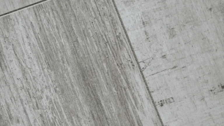 Choosing the Best Gray Waterproof Laminate Flooring