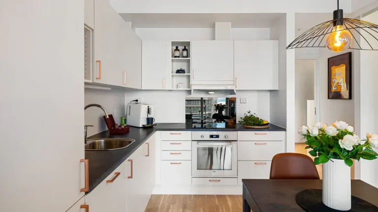 Most Realistic Vinyl Plank Flooring Beats Tile in Kitchens