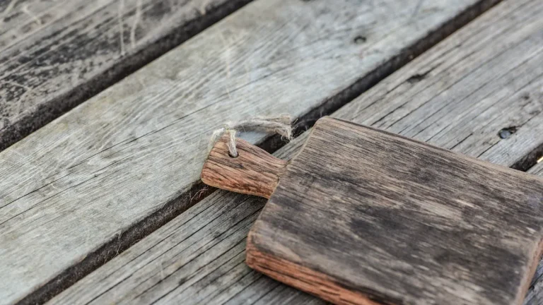 How to cut vinyl plank flooring over tile without demolition